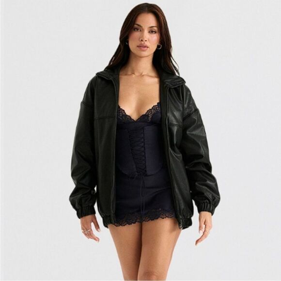 HOUSE OF CB 'Larissa' Black Vegan Leather Oversized Bomber Jacket NWOT - Picture 2 of 9